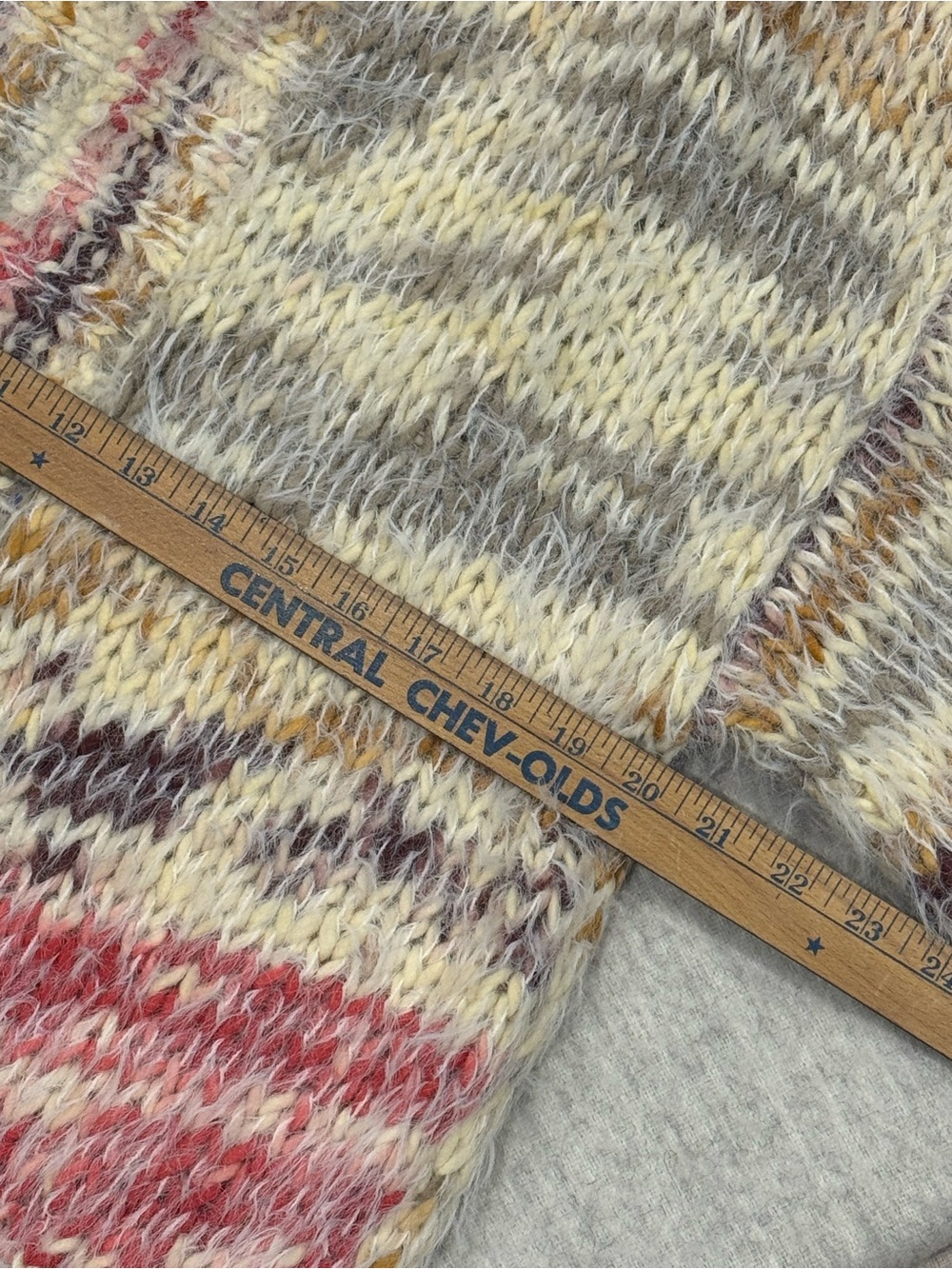 NWT Urban Outfitters Fuzzy Chunky Knit Cardigan Sweater M Boho Cozy - Picture 4 of 9